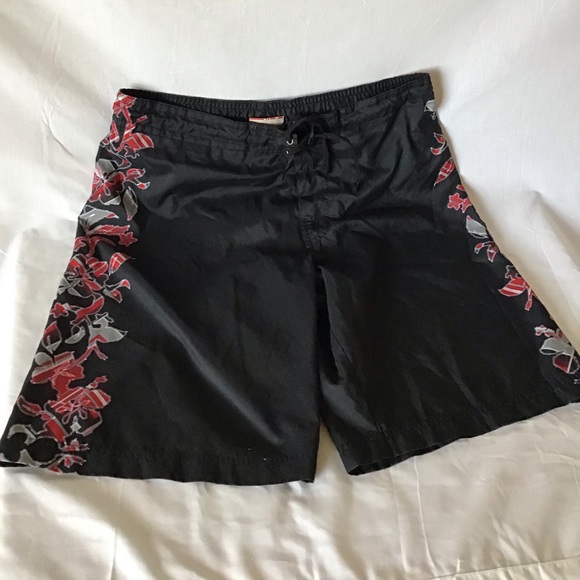 Red Camel trunks - Picture 1 of 5